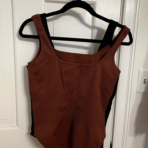 Amazon Essentials Women's Black Bodysuit - Picture 2 of 7